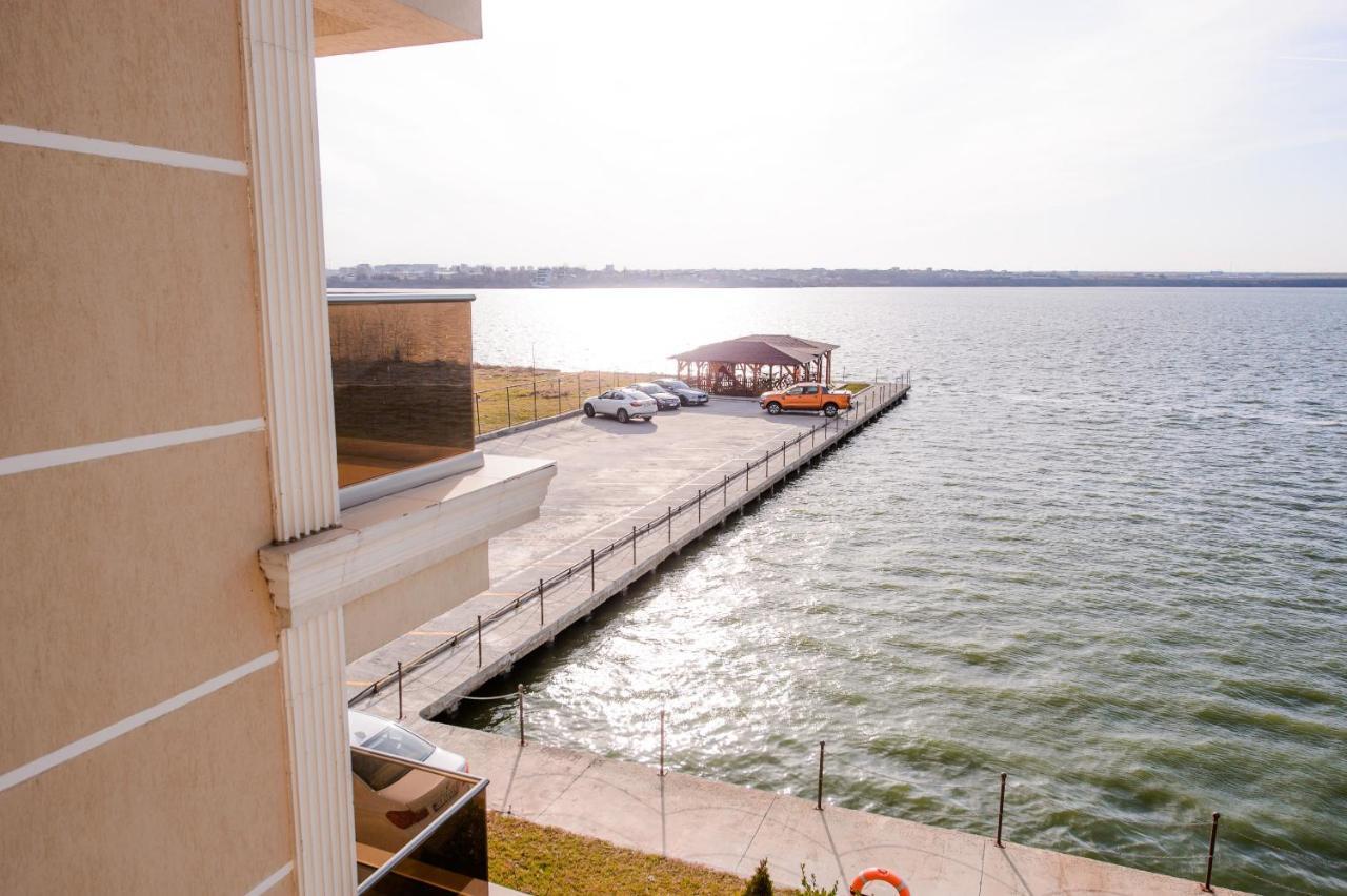 Lake Apartments Solid Mamaia Esterno foto