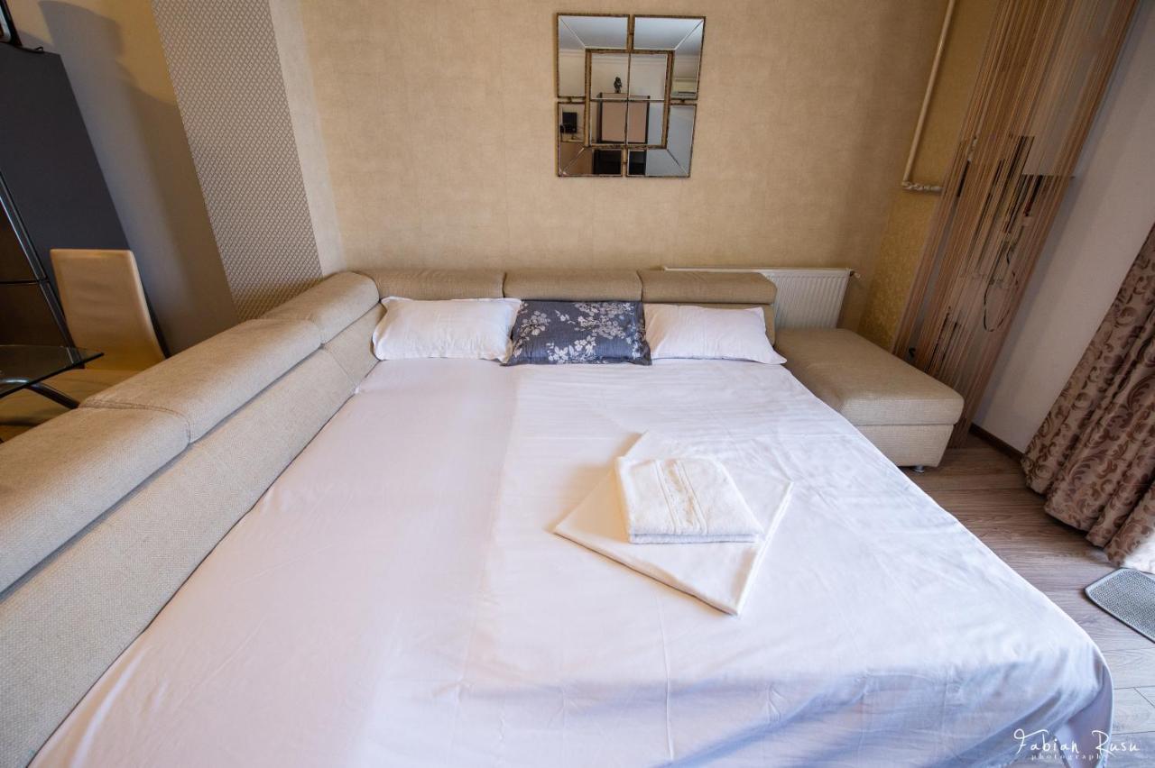 Lake Apartments Solid Mamaia Esterno foto