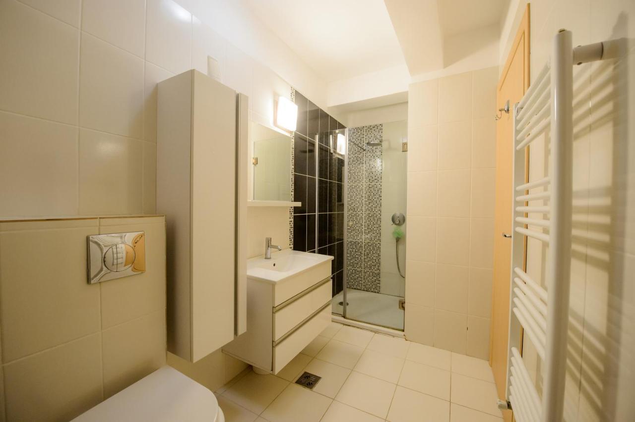 Lake Apartments Solid Mamaia Esterno foto