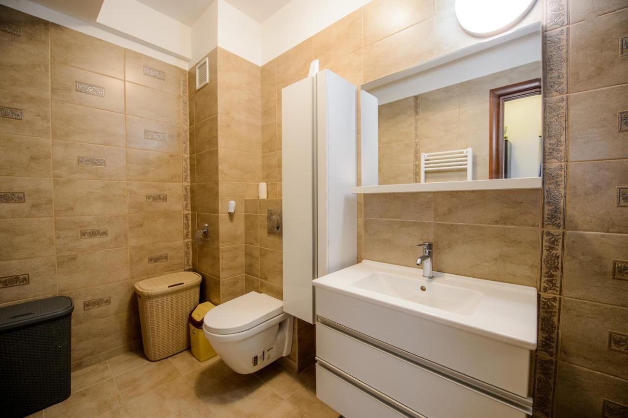 Lake Apartments Solid Mamaia Esterno foto